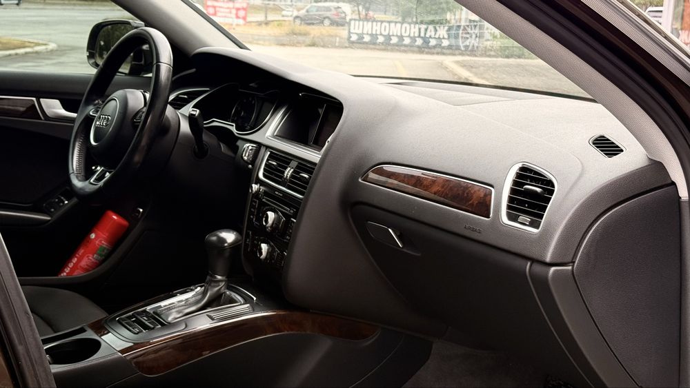 Продам Audi A4 официал