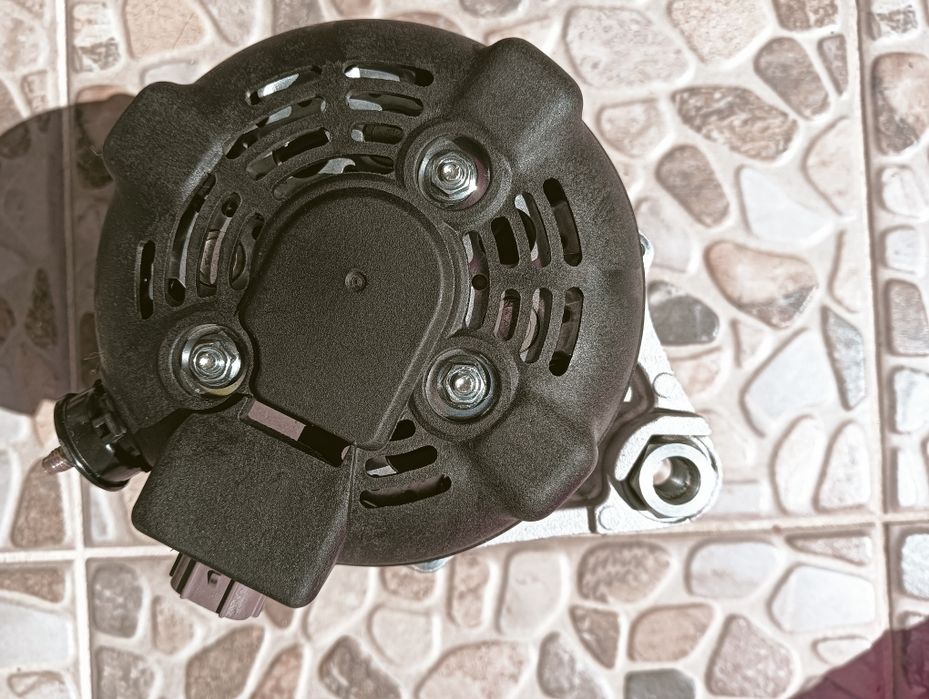 Alternador TOYOTA Corolla 1.4 d4d