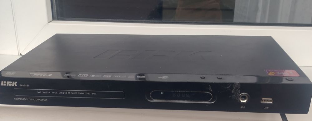 Супутниковий ресивер Eurosky DVB-3023 Super  і медіаплеєр   BBK DV4 38SI