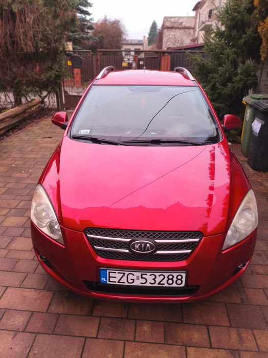 SMOCHÓD KIA CEED KOMBI 2009 r 1,6 benz