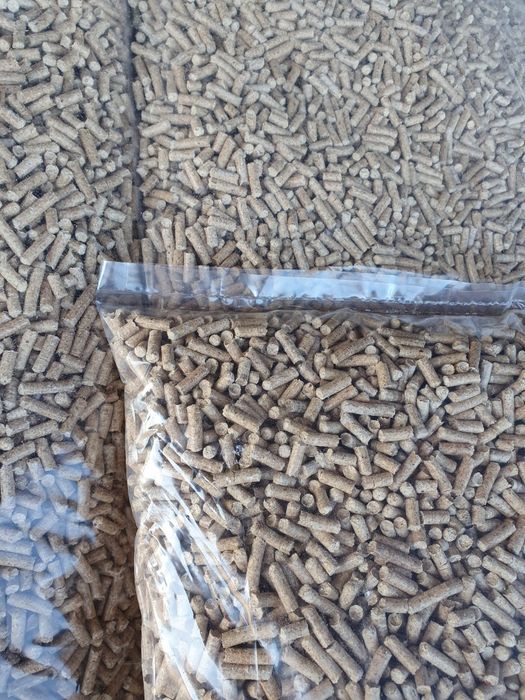 Pellet , Pelet,  brykiet drzewny, transport