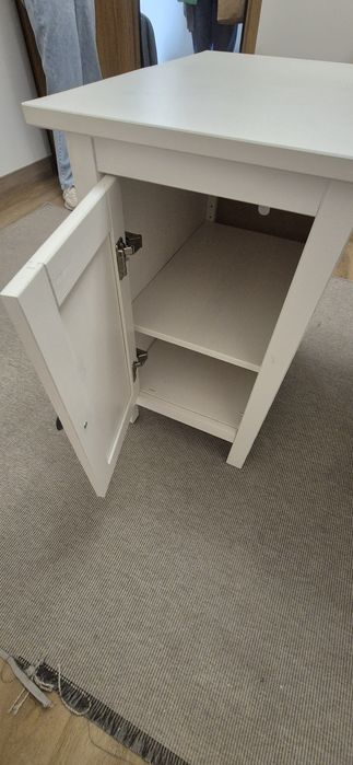 Secretária Hemnes + Cadeira