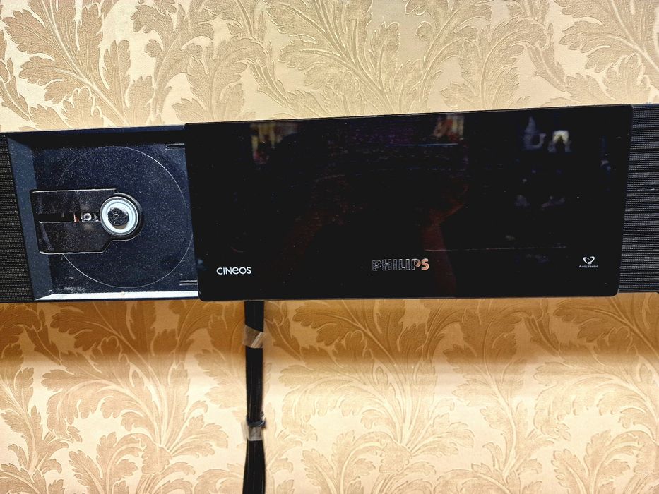 Домашний кинотеатр Philips Cineos SoundBar с DVD HTS8100/12.