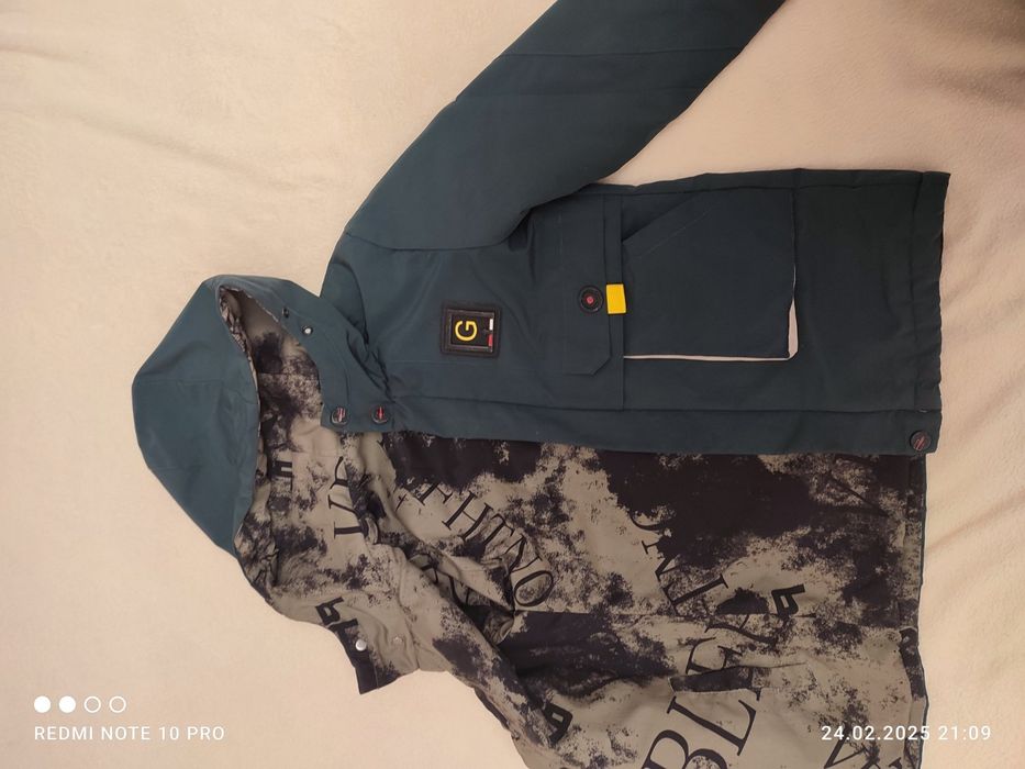 Продам весняну куртку на хлопчика