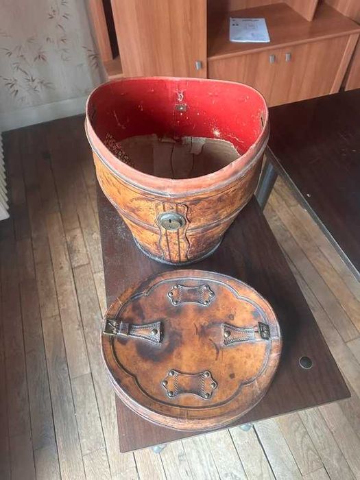 Caixa chapéus antiga séc XIX