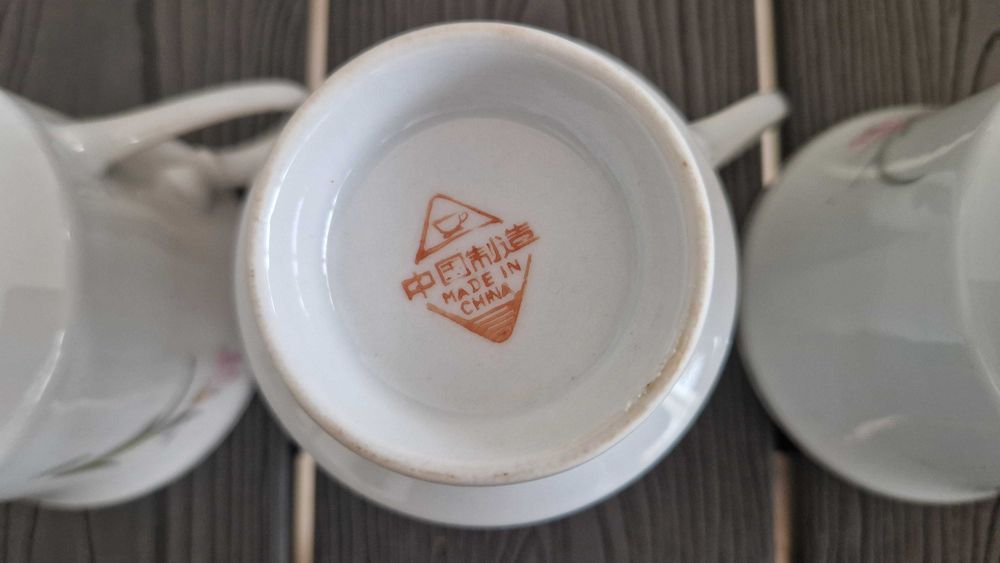 Conjunto de 3 chávenas vintage para chá ou café