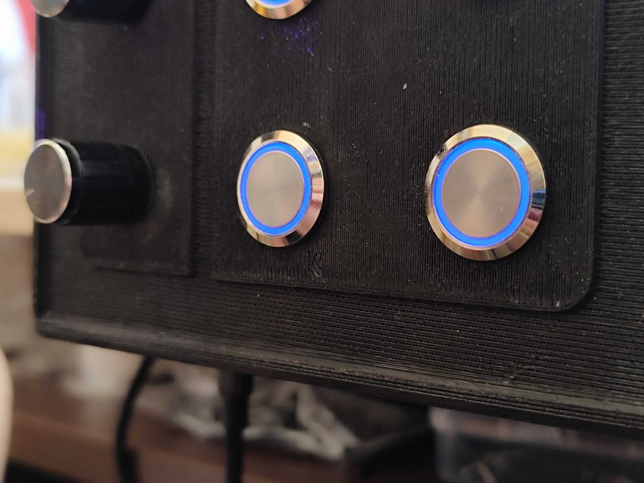 DIY Button Box для Сімрейсингу