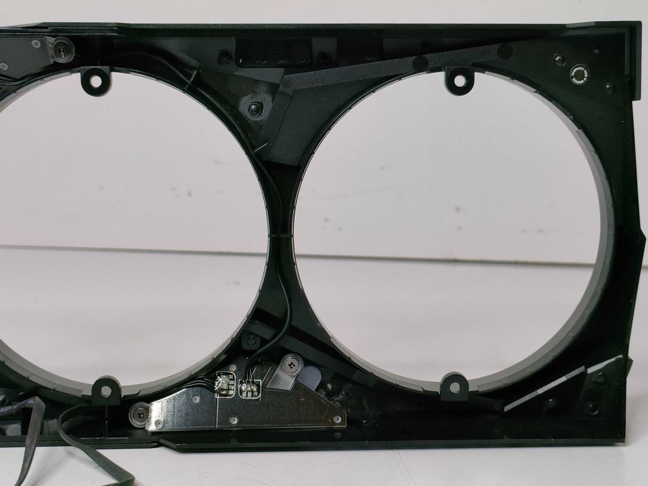 Obudowa ramka do wentylatorów MSI GeForce RTX 4090 GAMING X TRIO 24GB