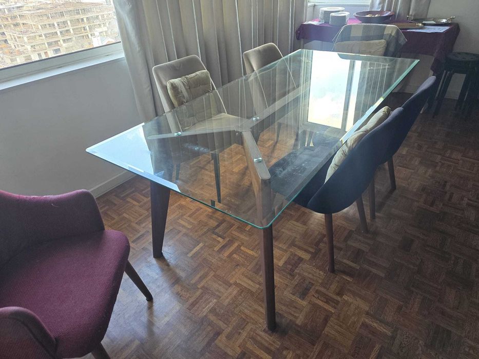 Mesa de jantar de vidro