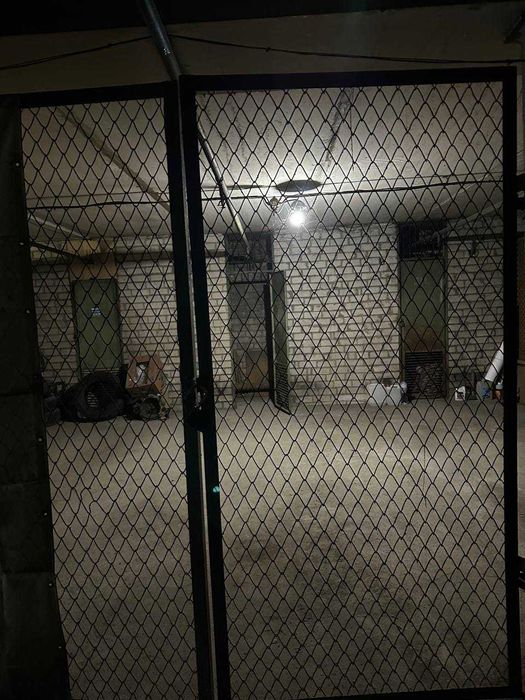 Гараж-стоянка  Північний, Коновальця   1700  у.о.