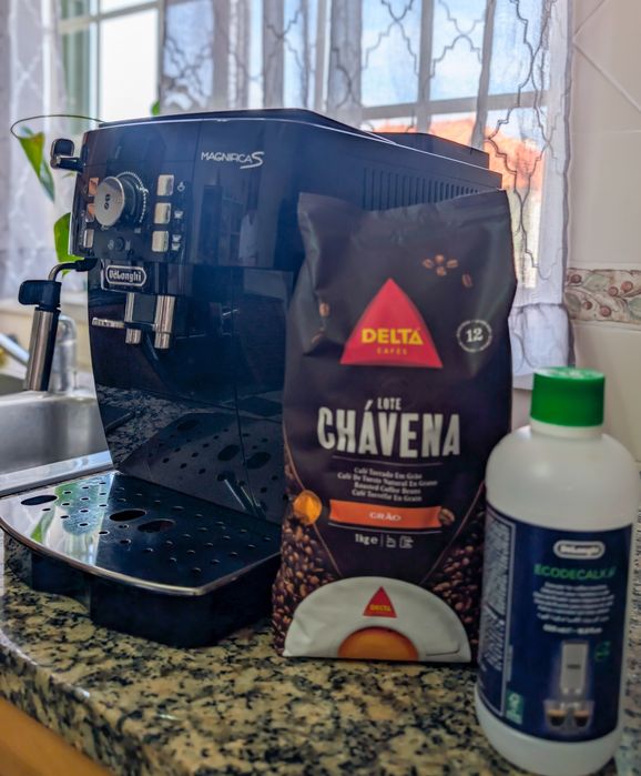 De'Longhi Magnifica S – Café em Grão, Cremoso e Perfeita para Galões/Cappuccino