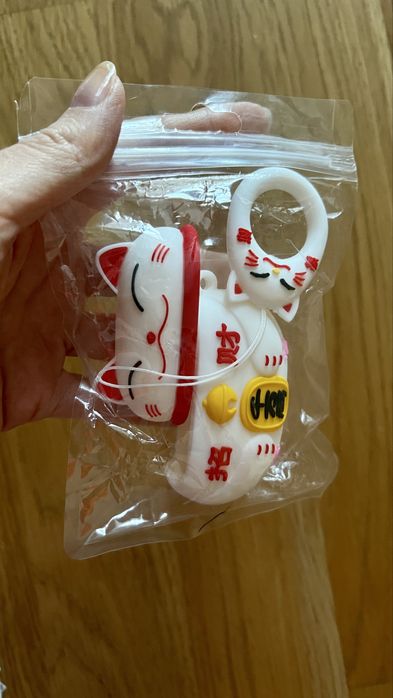 Etui case futerał airpods 3 apple chiński kot szczęścia biały