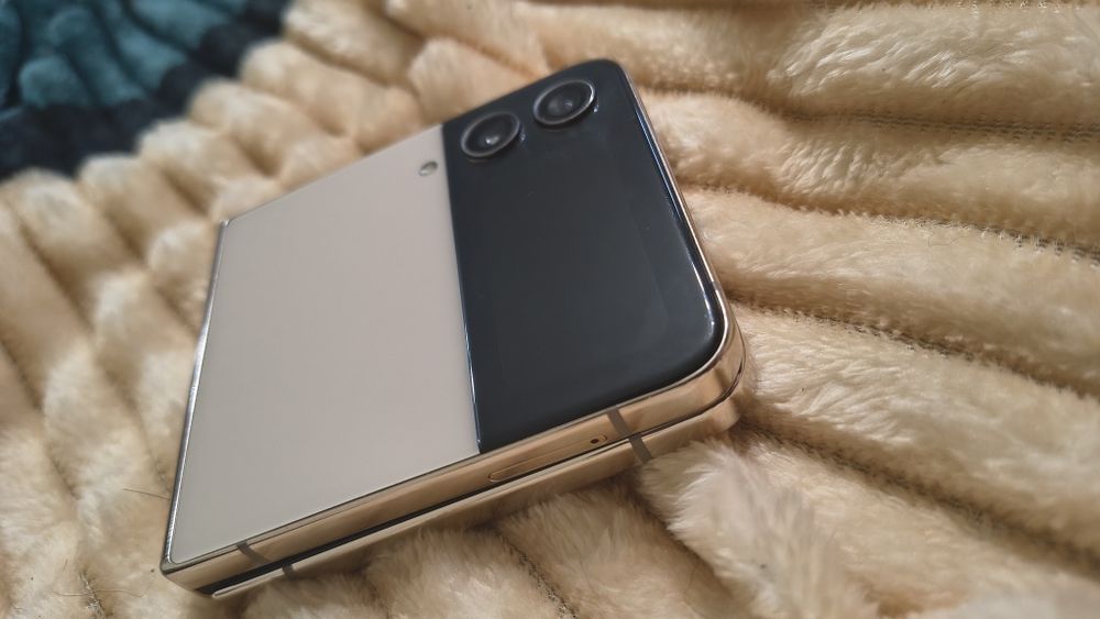 Samsung Galaxy ZFLIP4 512GB