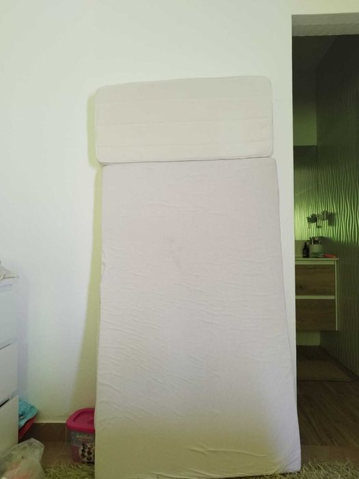 Cama de criança em ótimo estado