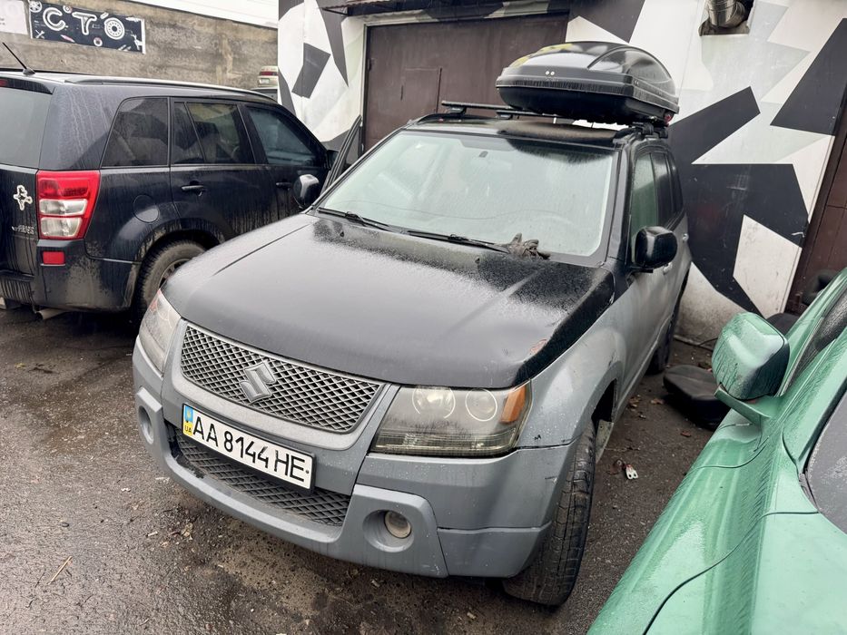 Suzuki Grand Vitara 2.7 газ/бенз автомат 4х4