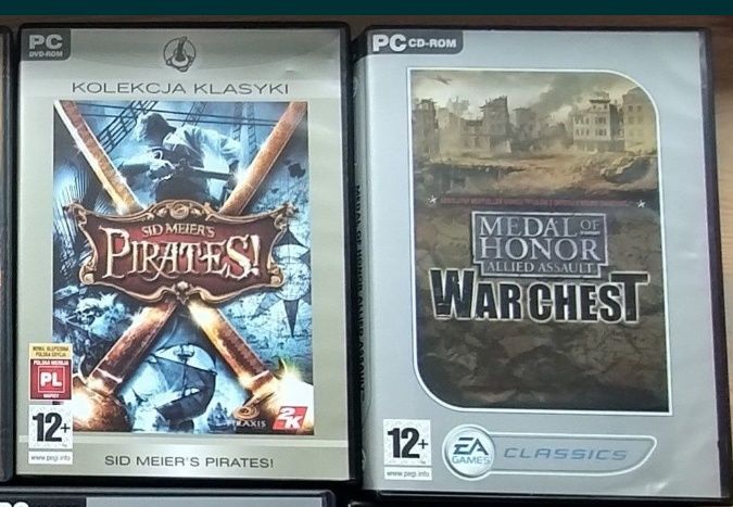 Gry PC na sztuki bądź kupno razem