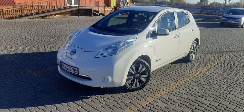 Nissan Leaf 2014 рік