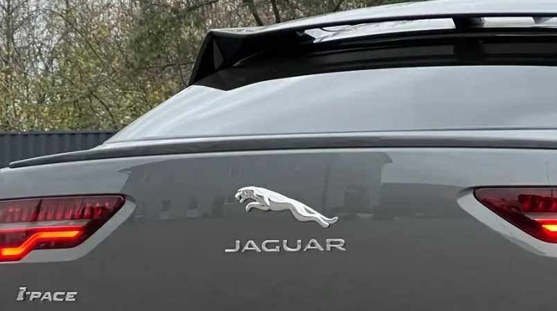 Емблема Jaguar на кришку багажника