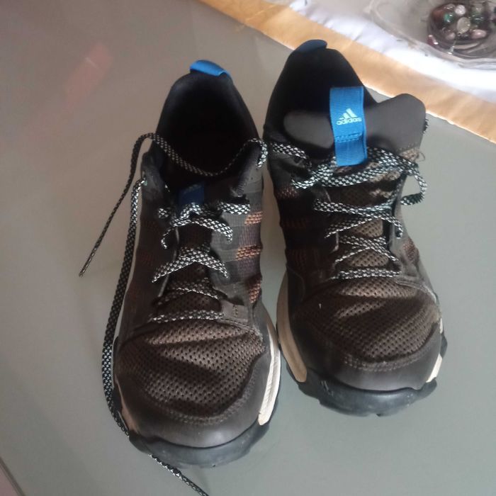 Tenis adidas / new balance