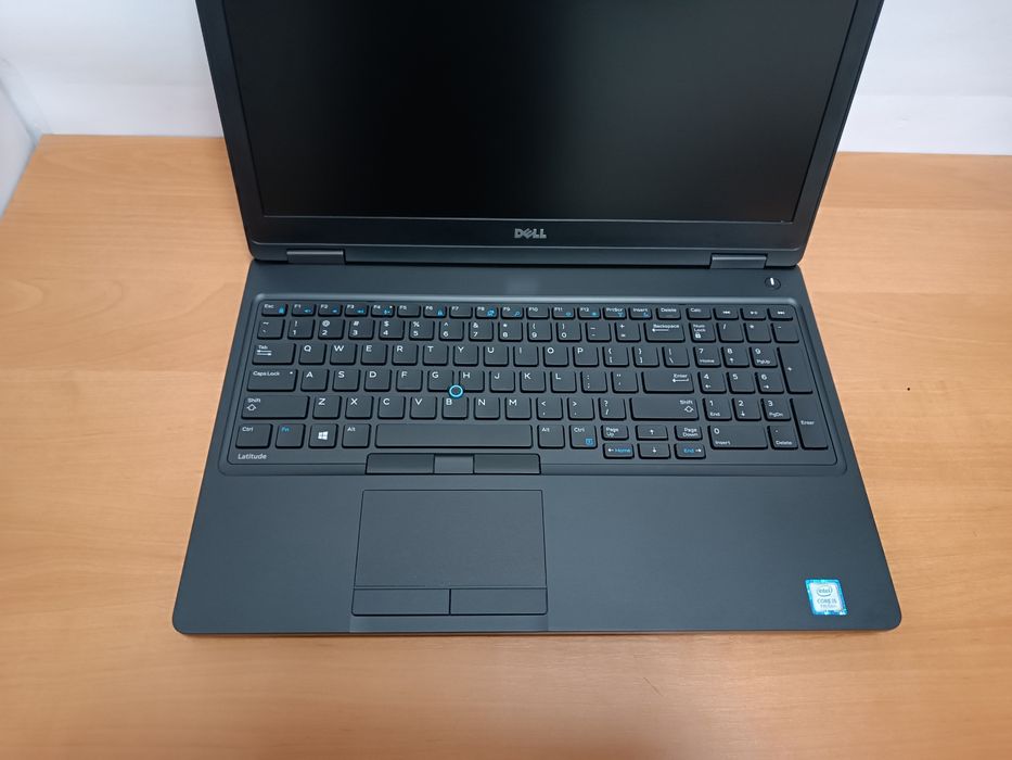 Ноутбук Тонкий DELL Latitude 5580 Intel i5 3.5ghz 8GB SSD 256GB