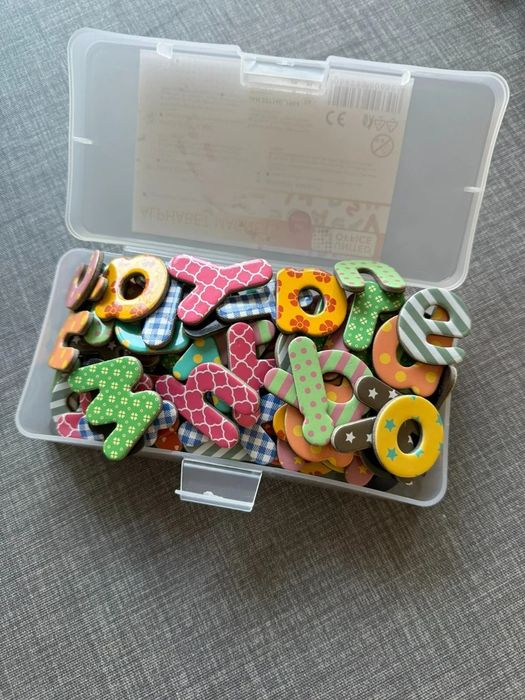 Магнітний алфавіт United Office
Це набір магнітних літер, що