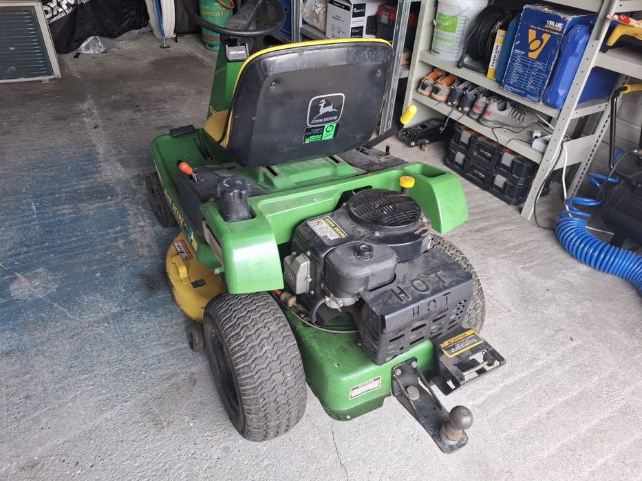 Kosiarka traktorek John Deere GX75