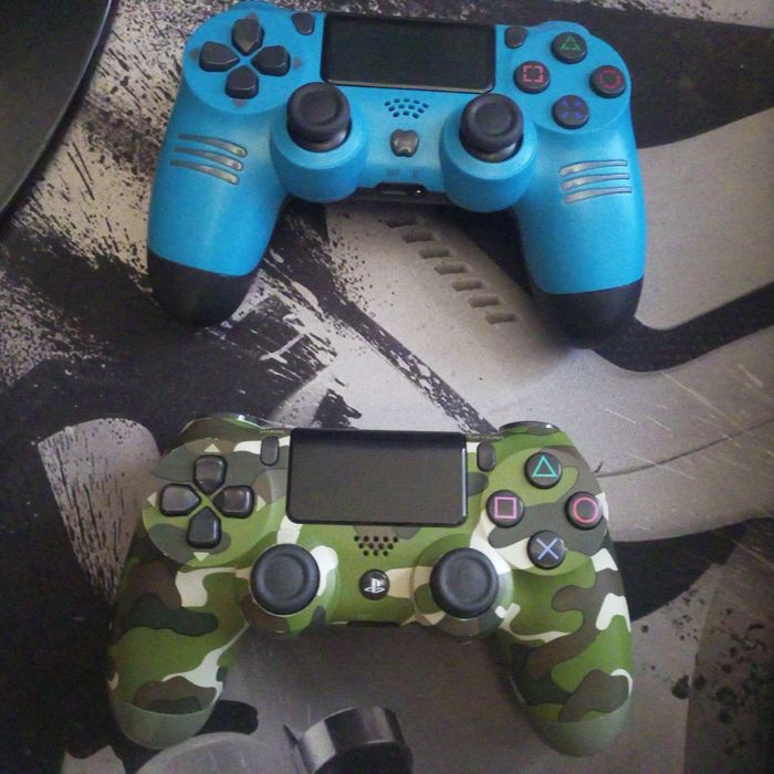 Продам Sony PS4 1tb