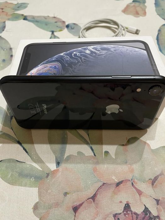 iPhone XR, Black 64 GB