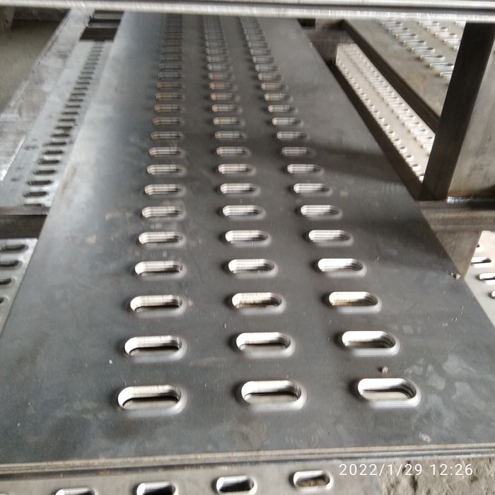 BLACHA LOHR stalowa ocynk 750mm PRODUCENY Najazdy podjazdy