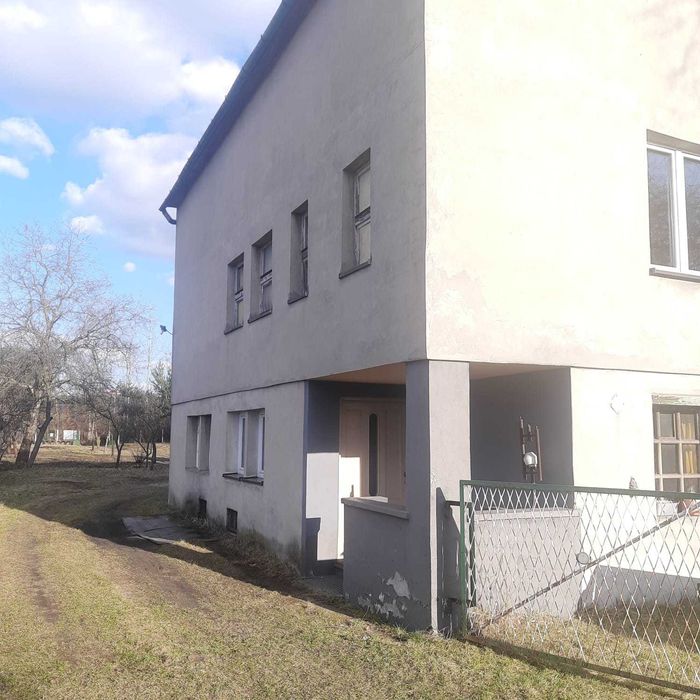 Sprzedam działkę z domem