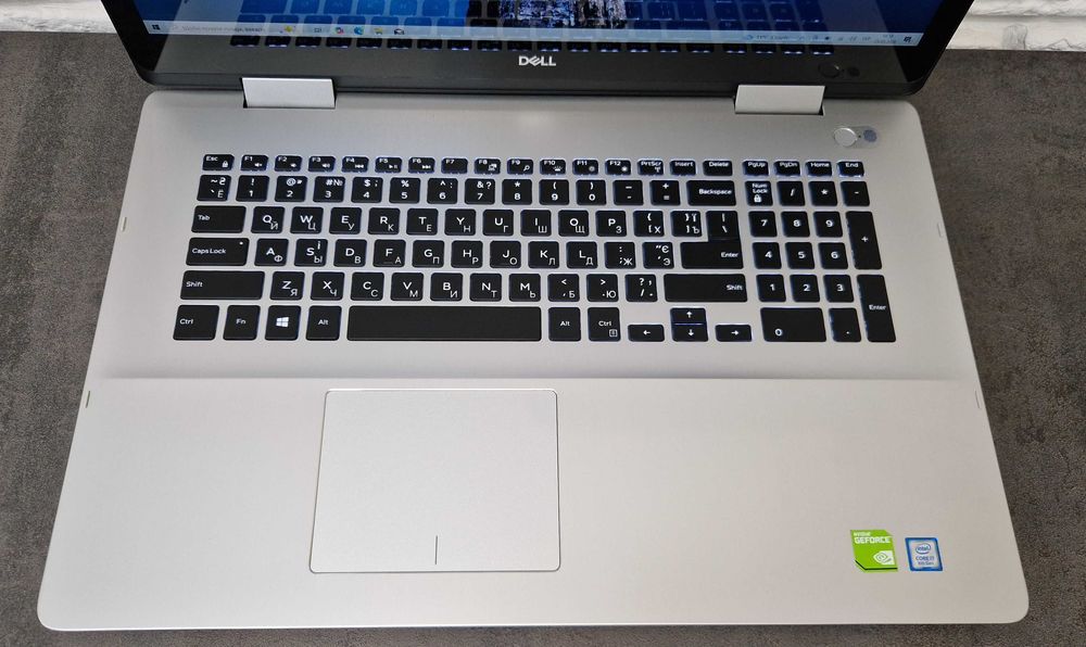 Ноутбук  Dell Inspiron 7786/i7-8565U/16 /1 ТБ ssd/NVIDIA/Ексклюзив