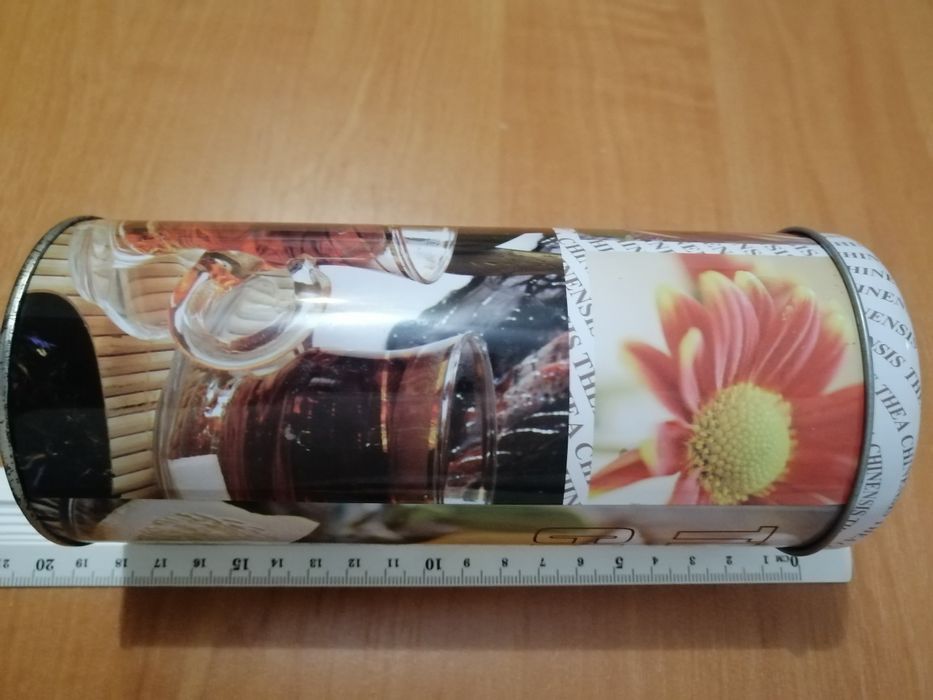 Набор из двух жестяных банок  для чая и печенья