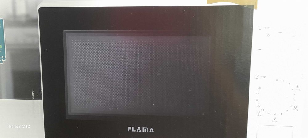Vendo geladeira forno semi novo e maquina de lavar ropa todo semi novo