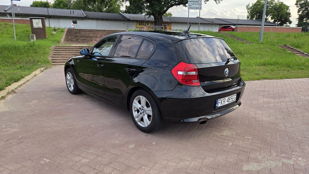 Sprzedam BMW E87 Seria 1  118d 143km