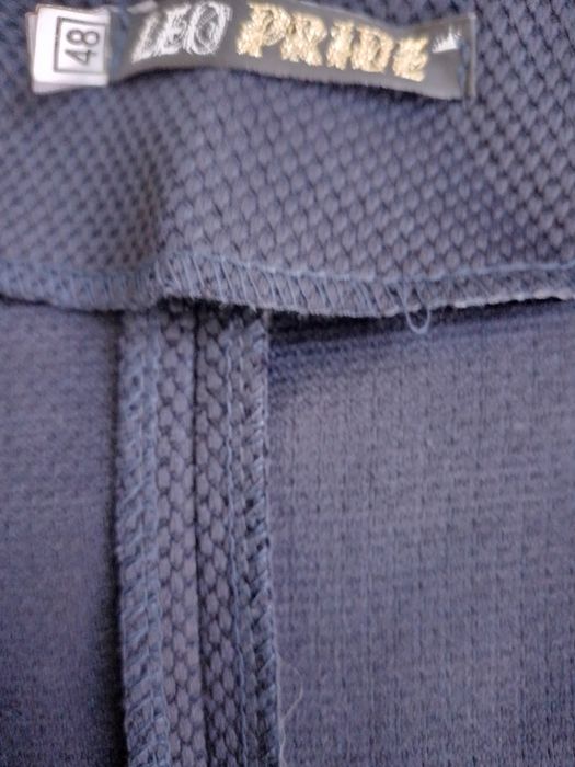 Жакет жіночий , темно синій колір ,  не новий , ну в гарному стані