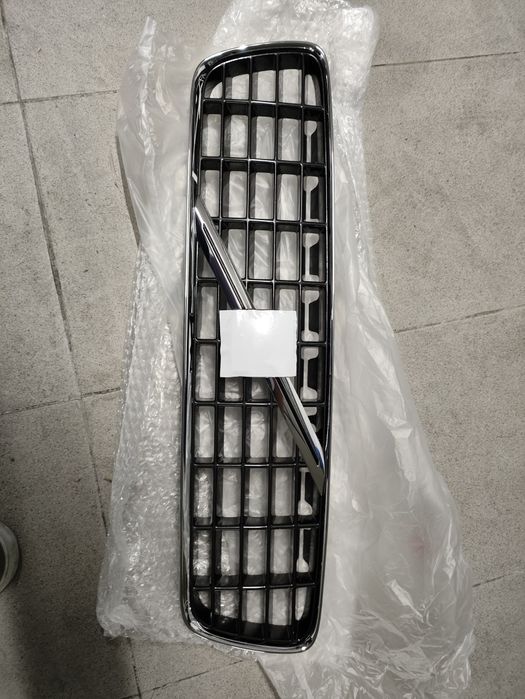 Grelha frontal Volvo S60 I