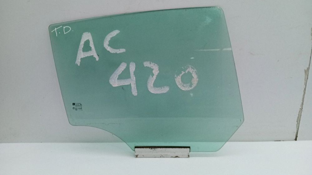 Vidro porta trás direito OPEL Astra H Hatchback (L48)