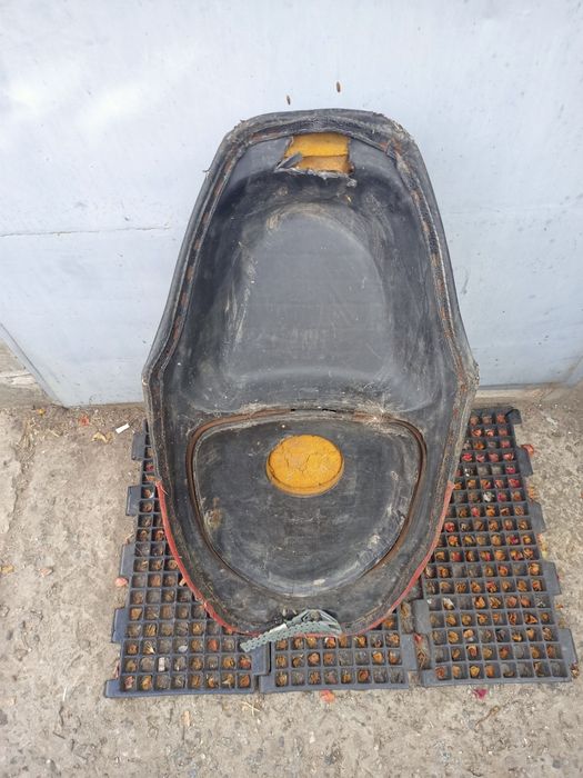 Седение для мопеда.