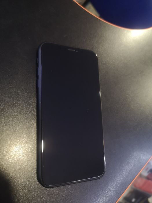 Продам Iphone XR 64 Gb