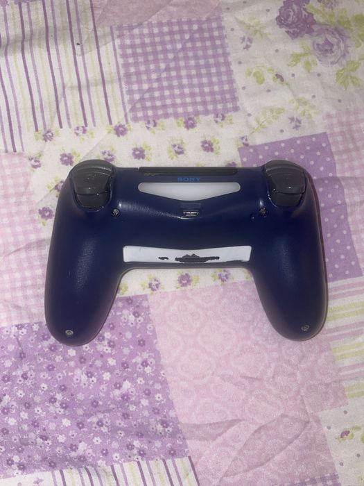 Playstation 4 + comando (azul escuro)