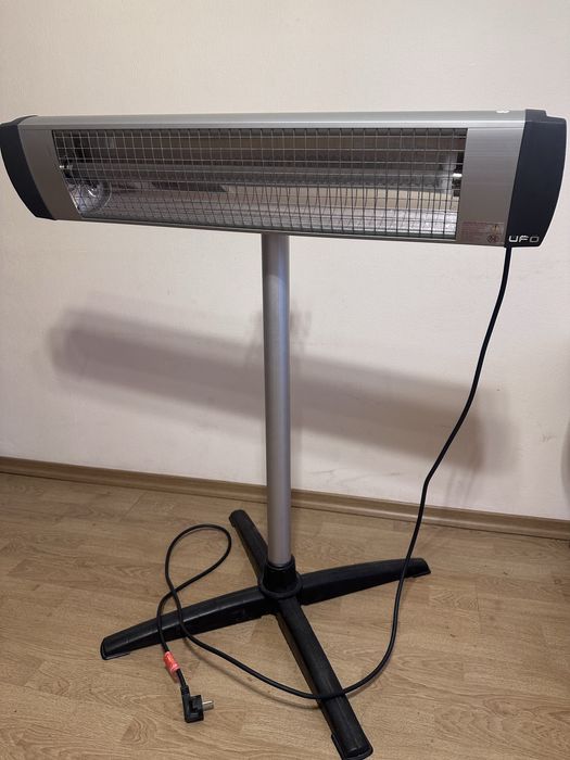 Інфрачервоний обігрівач UFO + телескопічна стійка