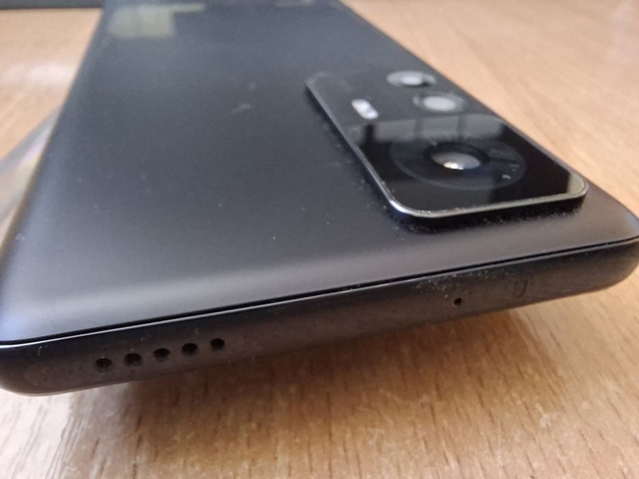 Телефон Xiaomi 12T