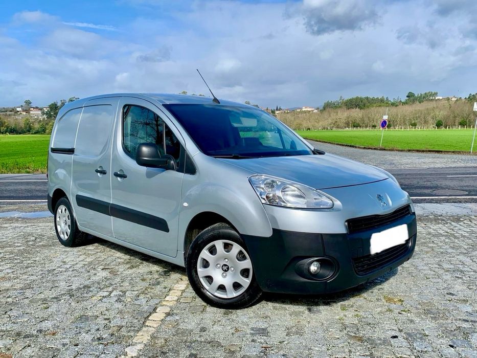 Peugeot Partner 1.6 Hdi 100cv GPS/AC/3lugs/Garantia