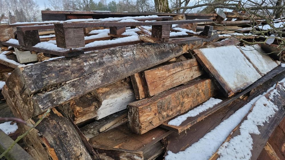 Drewno z rozbiórki stodoly