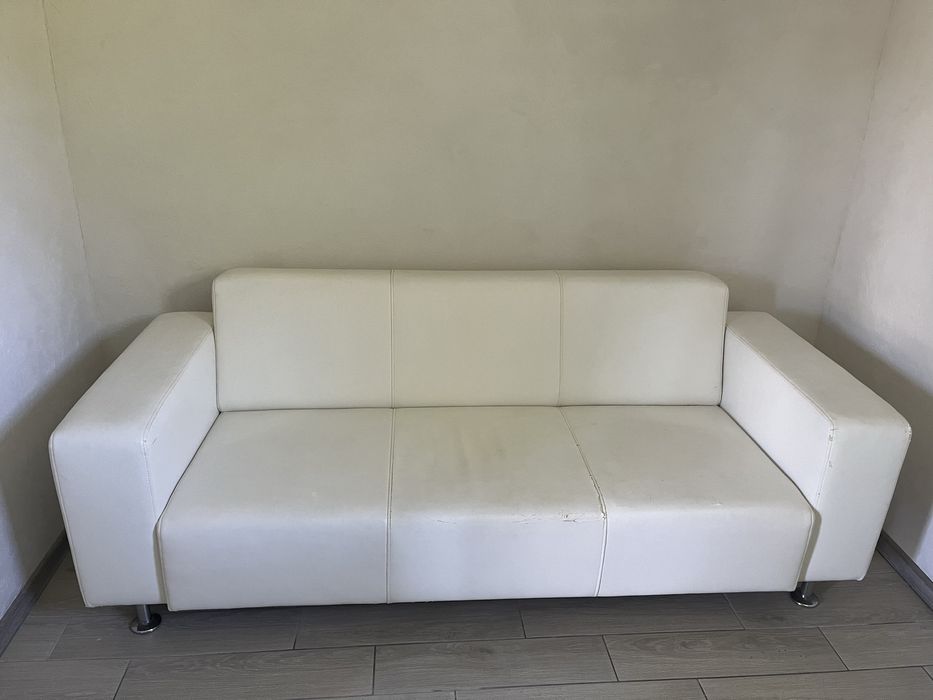 Диван шкірзам