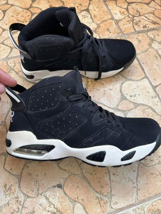 Фірмові кросівки AIR