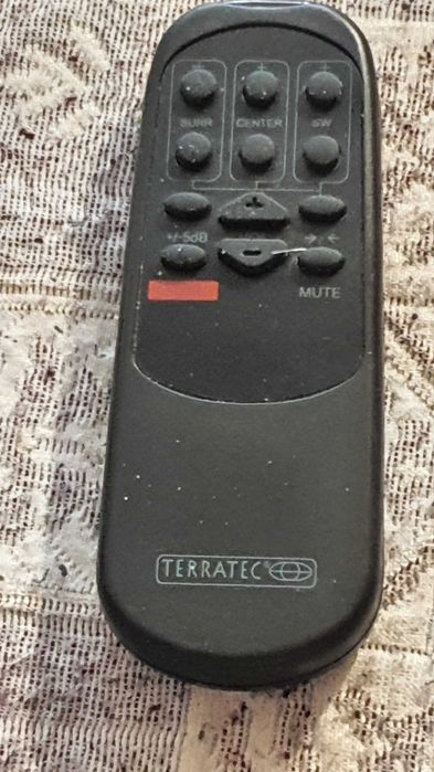 Пульт ДУ для комп. акустики TERRATEC в отличном состоянии.
