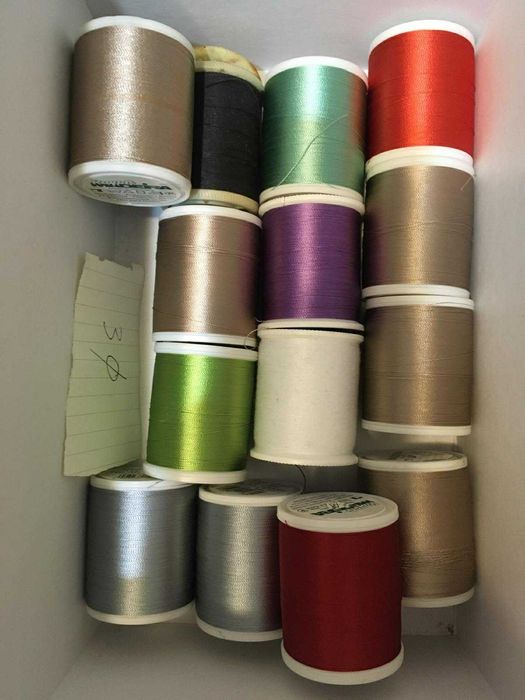 Lote de Linhas para Costura (Cores)