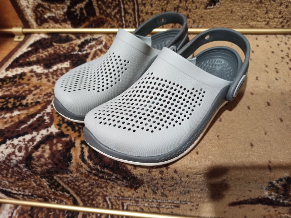 Crocs klapki chodaki sandały dziecięce J2  33-34