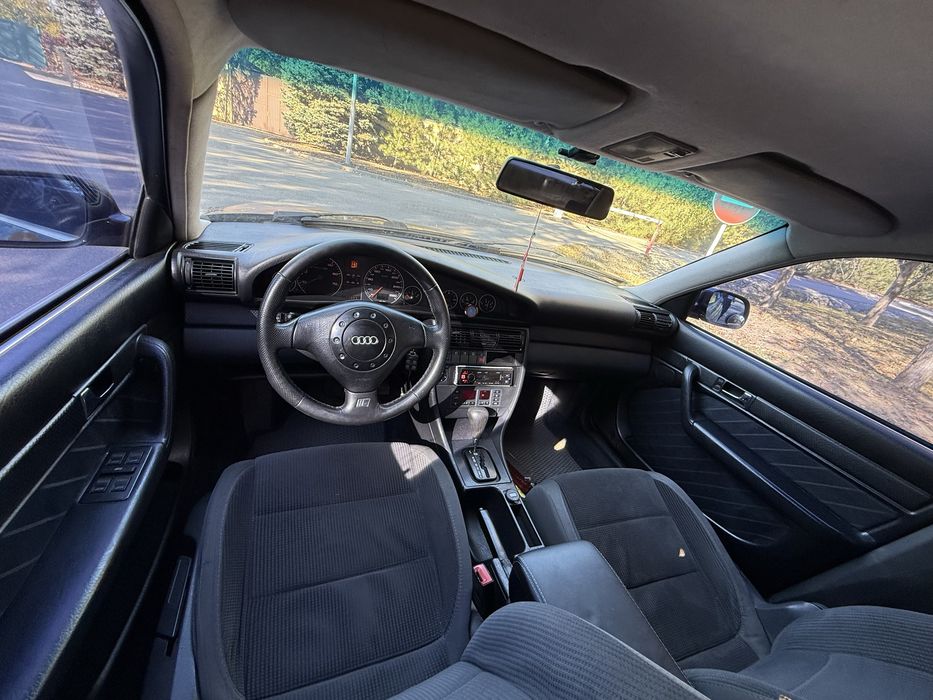 Audi A6 C4 Автомат 2.8 газ/бензин